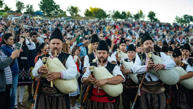 70 Каба и джура гайди се надсвирват в Гела