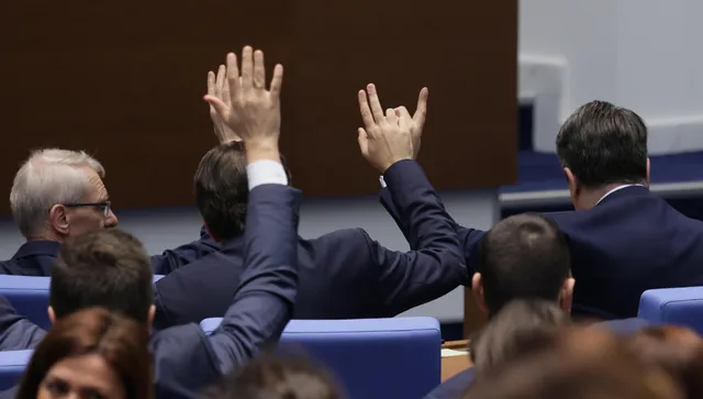 Народното събрание гласува оставката на кабинета „Росен Желязков“