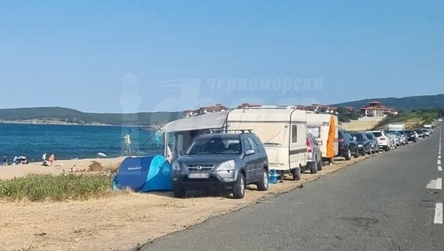 Гърция затяга правилата: Солени глоби и арести за кепмери и палатки на плажа