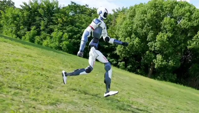 Tesla обещава бъдеще, Китай го прави: новата битка за роботите