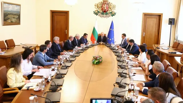 Кабинетът решава какво ще струват президентските избори