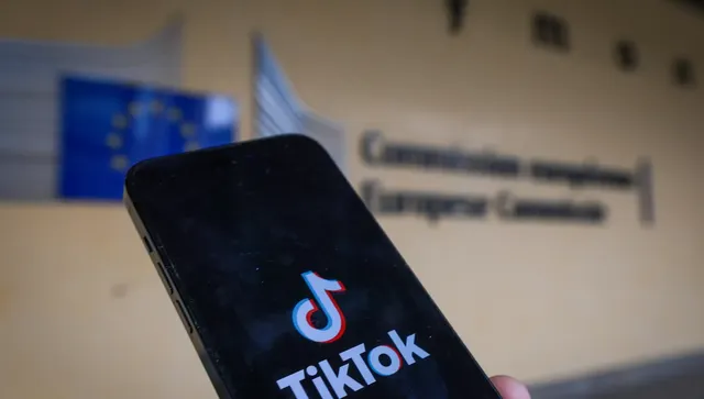 Шок във Франция: Профили на 16-годишни са „златна мина“ за сводници в TikTok