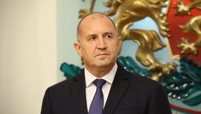 Президентът връчва днес втория мандат на ПП-ДБ