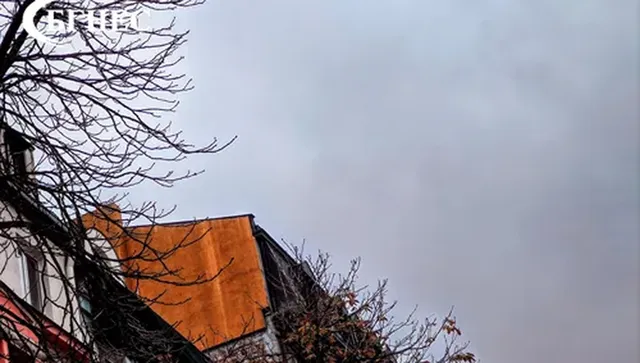 Облачно и топло за сезона, с дъждове  