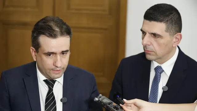 ДБ: Стоте дни на Радев създадоха нови рискове и овладяване на проваления модел вместо промяна 
