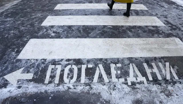 Откриха първата "умна" пешеходна пътека в Бургас