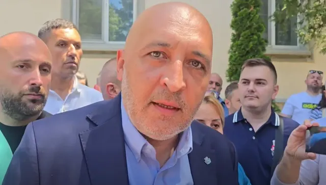 Разследват кмета на Кърджали, докато открива с Демерджиев новата пожарна в Кърджали