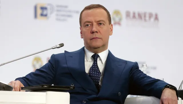 Медведев: Тръмп просто иска да прилича на Путин 