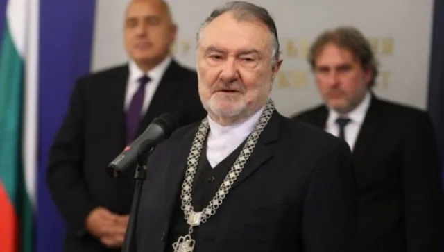 Големият Васил Михайлов се завръща на сцената за последното си представление в театъра 