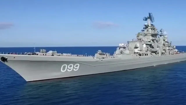 Русия губи най-мощния си боен кораб – атомния крайцер „Петър Велики
