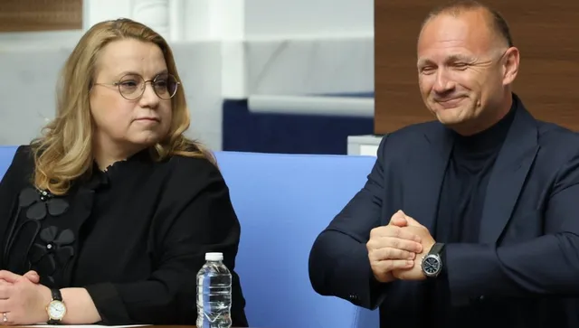 Платформата botashleak.com  изчислява в реално време загубите от  престъпен договор на Румен Радев