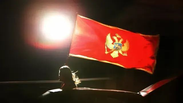 Черна гора въвежда визи за руснаци, беларусци и китайци
