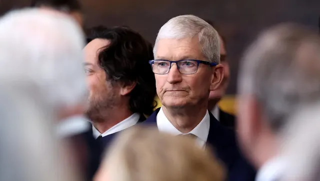 Тим Кук се оттегля от поста изпълнителен директор на Apple