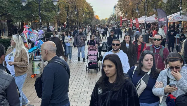 Евробарометър: Повечето българи и европейци са настроени оптимистично за бъдещето