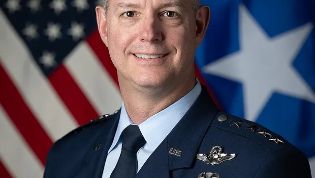 Главнокомандващият: НАТО далеч не е в криза и е готова да защити своите членки