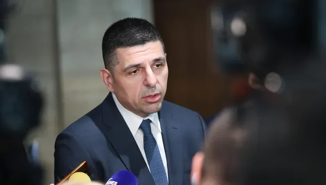 ДБ: Провалът на кошница с грижа е последван от бензиноколонка без грижа