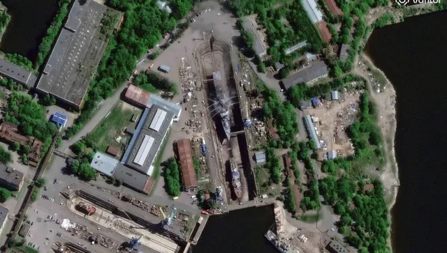 Удар по база на Балтийския флот на Русия: публикувани са сателитни снимки