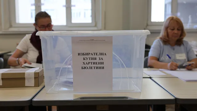 Изборите в столичния район "Средец" текат спокойно, активността е ниска
