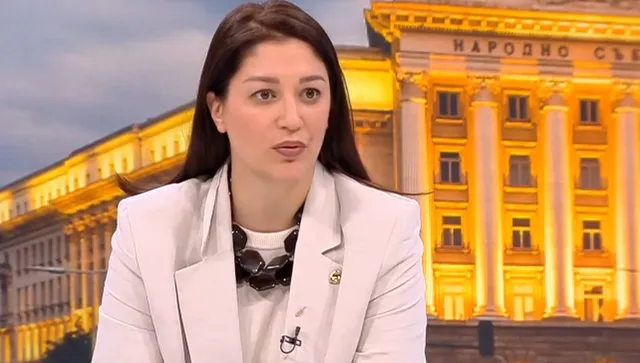  Евелина Славкова: „Президентските избори ще бъдат мерило за първите 100 дни от управлението 