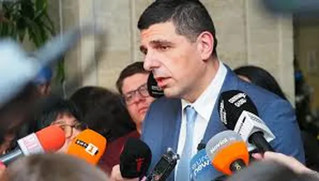 Ивайло Мирчев към Борисов: Никой не е плащал на протестиращите, свалиха ви хората