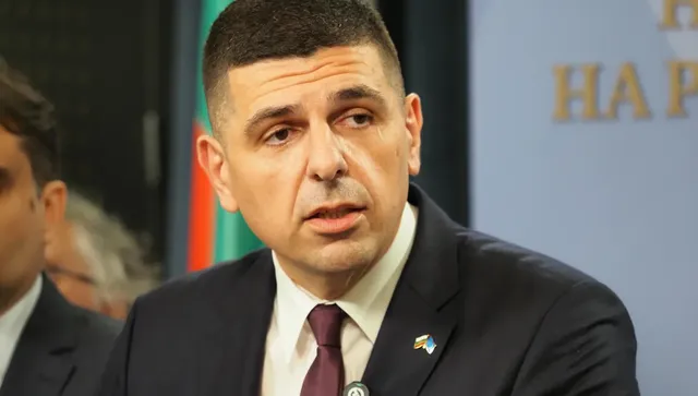 Ивайло Мирчев: Хората не се интересуват как се правят кремвирши, а искат да разбием модела