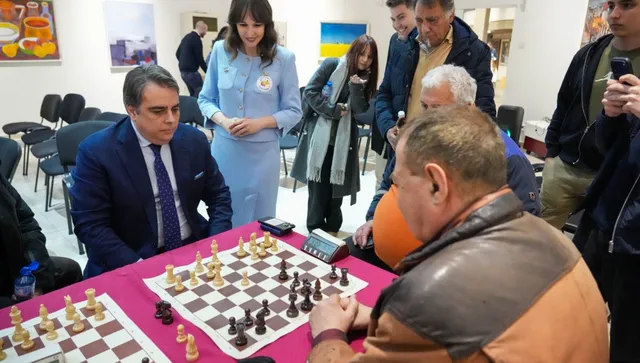 Асен Василев във Враца: Страхува ли се Радев от предизборен дебат?