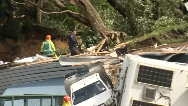 Свлачище отнесе оживен къмпинг в Нова Зеландия, загинаха тийнейджъри