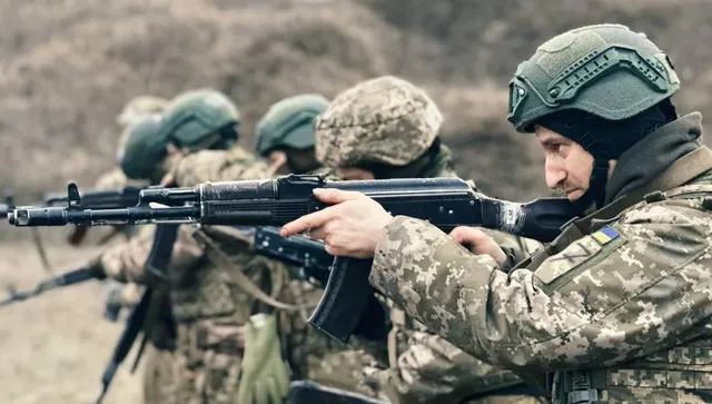 ЕС бие тревога заради оръжия, които се внасят от фронта в Украйна – 