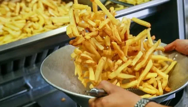 Великобритания изключва от училищните менюта всичко пържено и много захарно