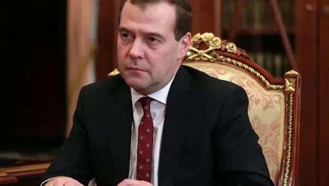 Медведев заплаши САЩ с пълномащабна космическа война