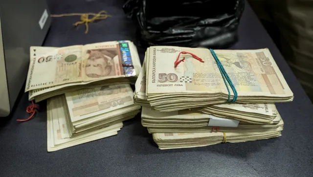 Звучна плесница за България: Срина се до 84-то място според "индекс на корупцията"