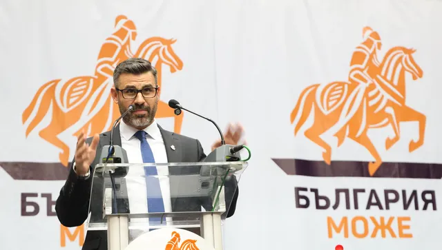 Кузман Илиев отрича за договорка с Радев, но го смята за „безупречен” като президент  