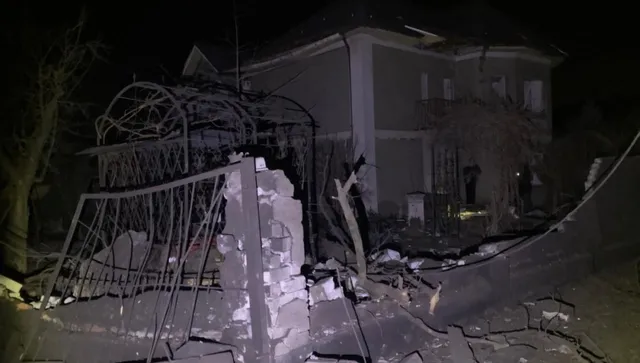 Има загинали и тежко ранен след среднощен руски ракетен удар по Кривой Рог