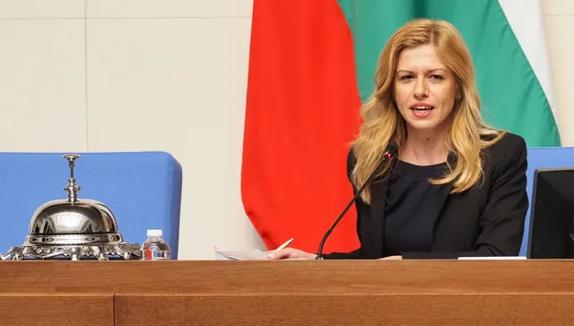 Михаела Доцова разговаря с папа Лъв XIV във Ватикана 