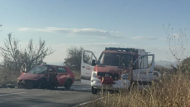 Мъж и жена загина при челен сблъсък на пътя Бургас – Айтос