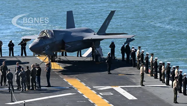 WSJ: Пентагонът нареди подготовка на втори самолетоносач за разполагане край Иран