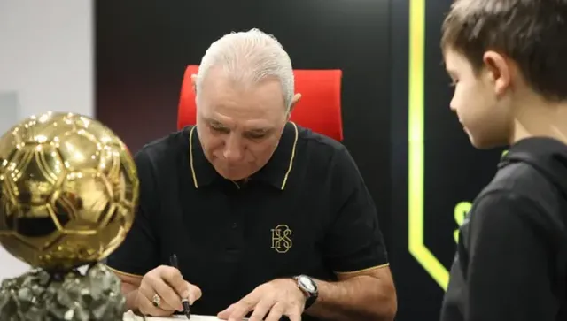 Христо Стоичков става акционер в елитния футбулен клуб Фарул