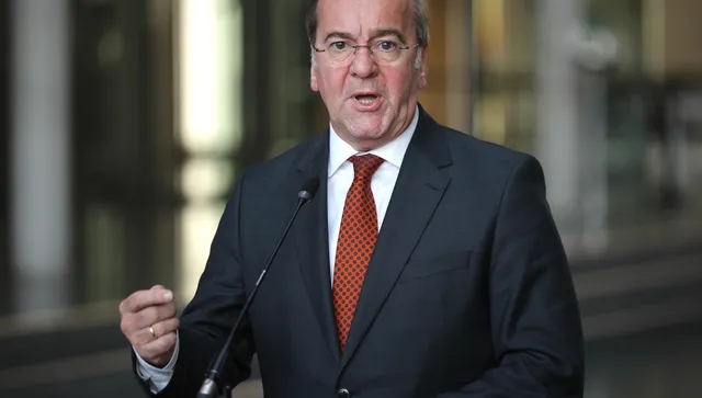 Германия поиска Тръмп да се извини заради думите си за съюзниците в Афганистан: Неуважително е към жертвите! 