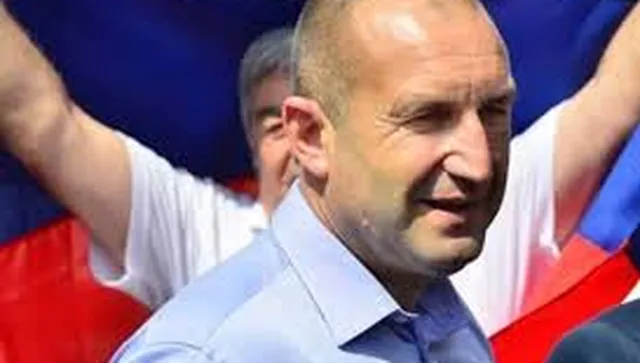 „Независимая газета“ с хибриден анализ: Битка за България, а Радев е добрият герой