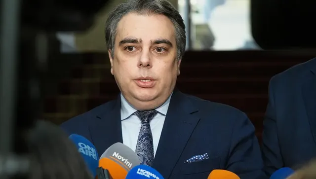 Василев: Кабинетът предприе ход, с който ни натика ни до най-бедната държава в ЕС