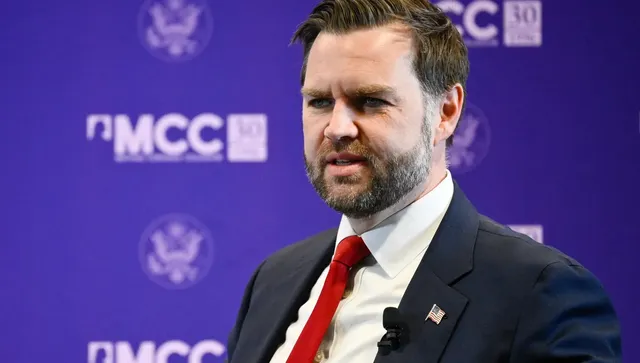 Ванс отпътува за Пакистан, ще търси положителен изход от преговорите с Техеран