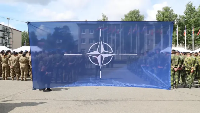 Зеленски: Украйна е втората армия на НАТО, самите лидери го казват
