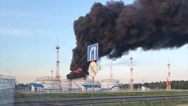 Украйна отвръща на удара: Пожари в петролна станция, летище Шерметиево и технопарк край Москва