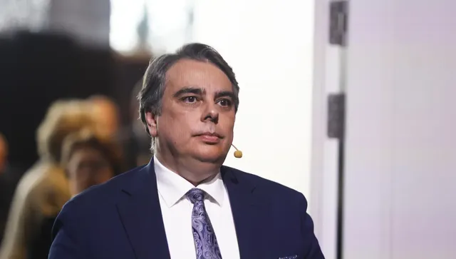 Асен Василев: Излезте да гласувате, за да не ходим на протести, а България да е богата и справедлива