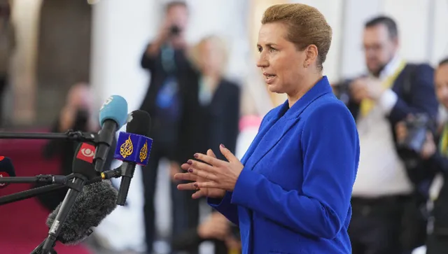 Датският премиер в Гренландия: Тук съм, за да покажа силна подкрепа в много труден момент