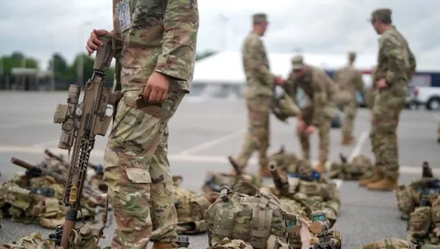 Американските посолства в Катар и Бахрейн предупредиха служителите си да се укрият