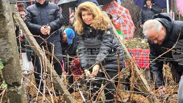 Йотова се провали още на първия тест за обединител на нацията