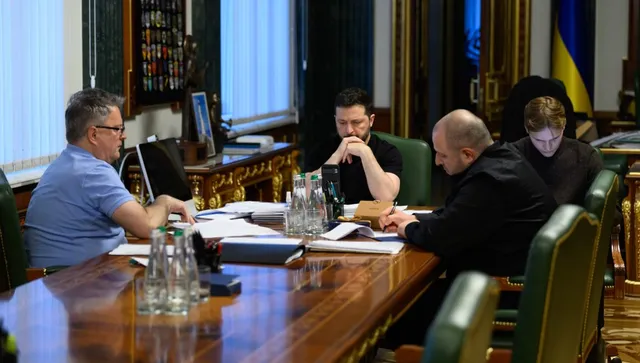 Зеленски: САЩ задържат доставките на платени ракети „Пейтриът“ за Украйна