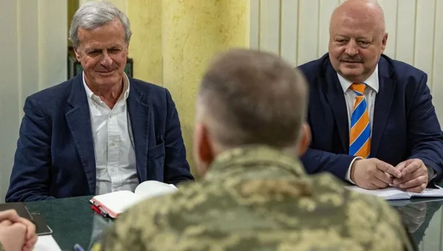 Бивш зам. върховен главнокомандващ в НАТО оглави Военен съвет към  ген. Сирски