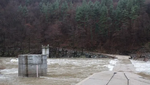 Частично бедствено положение в Родопите: Преливат язовири
